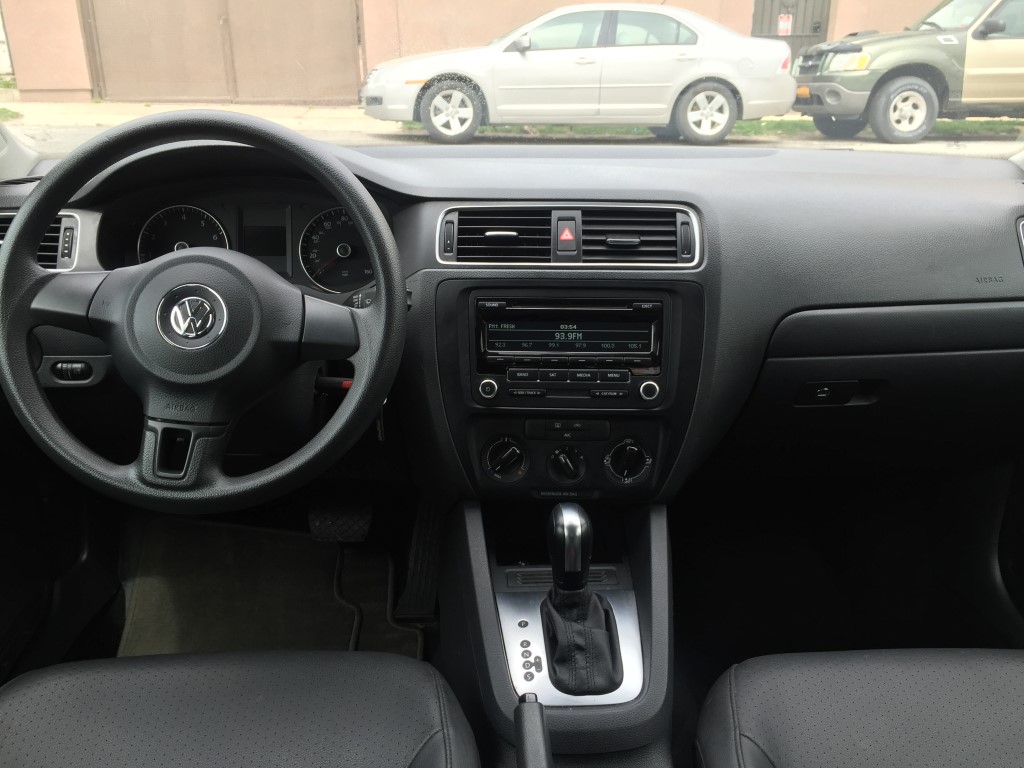 Used - Volkswagen Jetta SE Sedan for sale in Staten Island NY