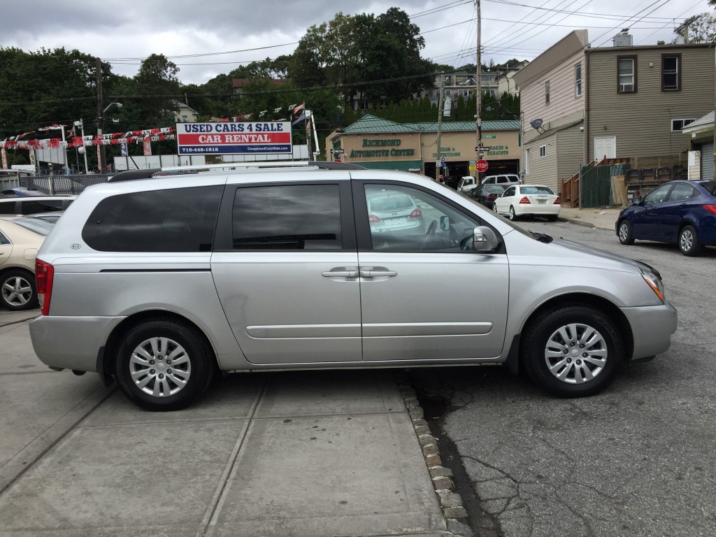 Used - Kia Sedona LX MiniVan for sale in Staten Island NY