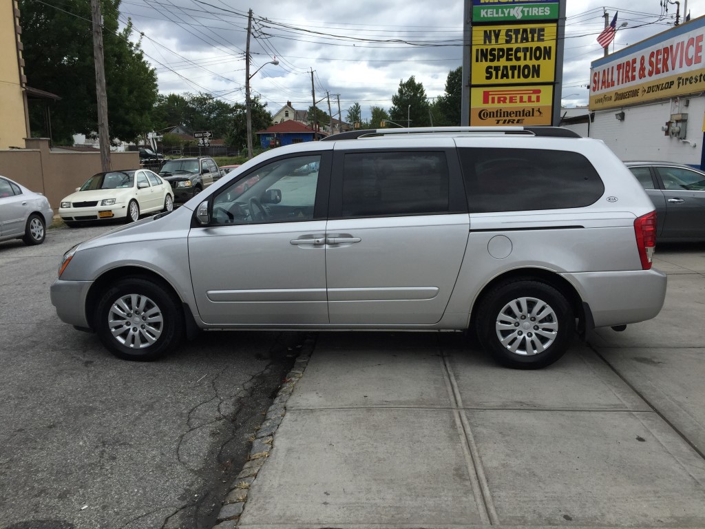 Used - Kia Sedona LX MiniVan for sale in Staten Island NY