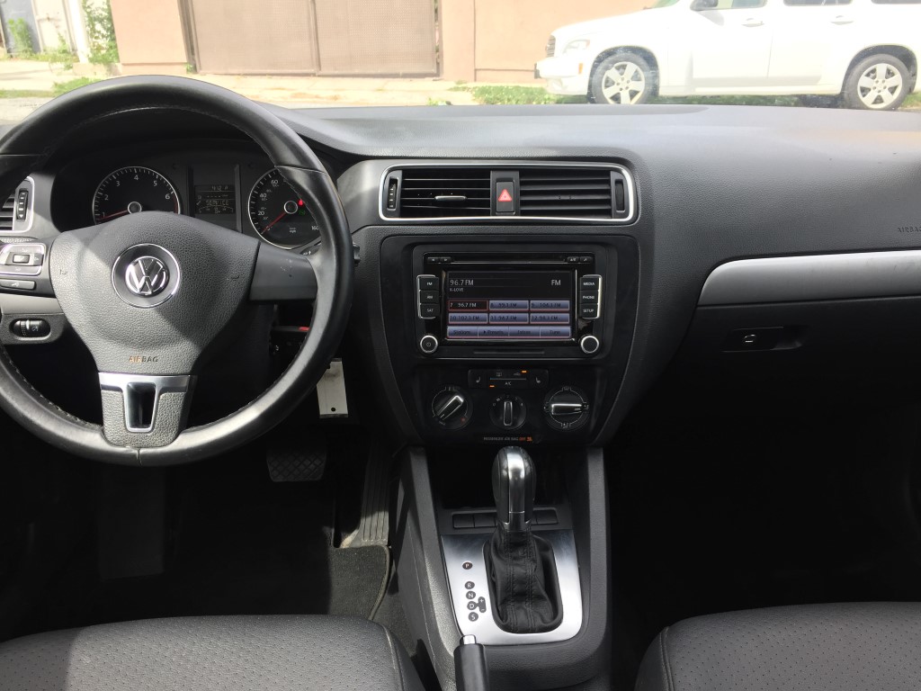 Used - Volkswagen Jetta SE Sedan for sale in Staten Island NY