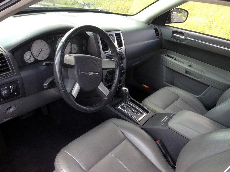 Used - Chrysler 300 Touring  for sale in Staten Island NY