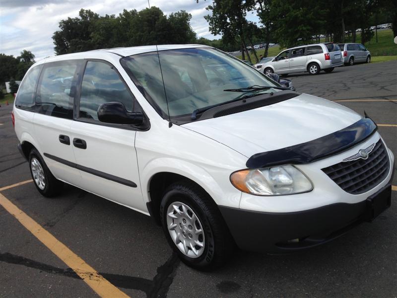 2002 Chrysler voyager minivan #3