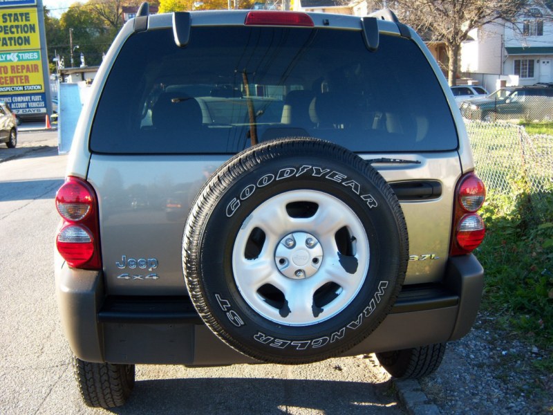 Used - Jeep Liberty Sport Utility  for sale in Staten Island NY