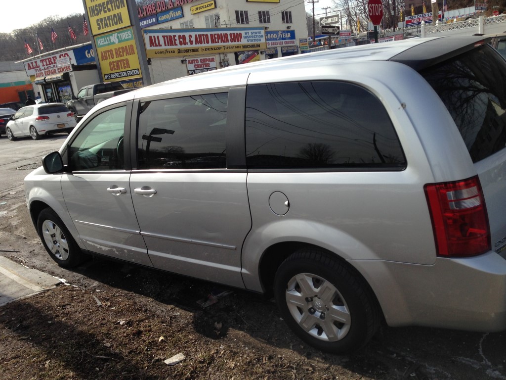 2009 Dodge Grand Caravan SE MiniVan for sale in Brooklyn, NY