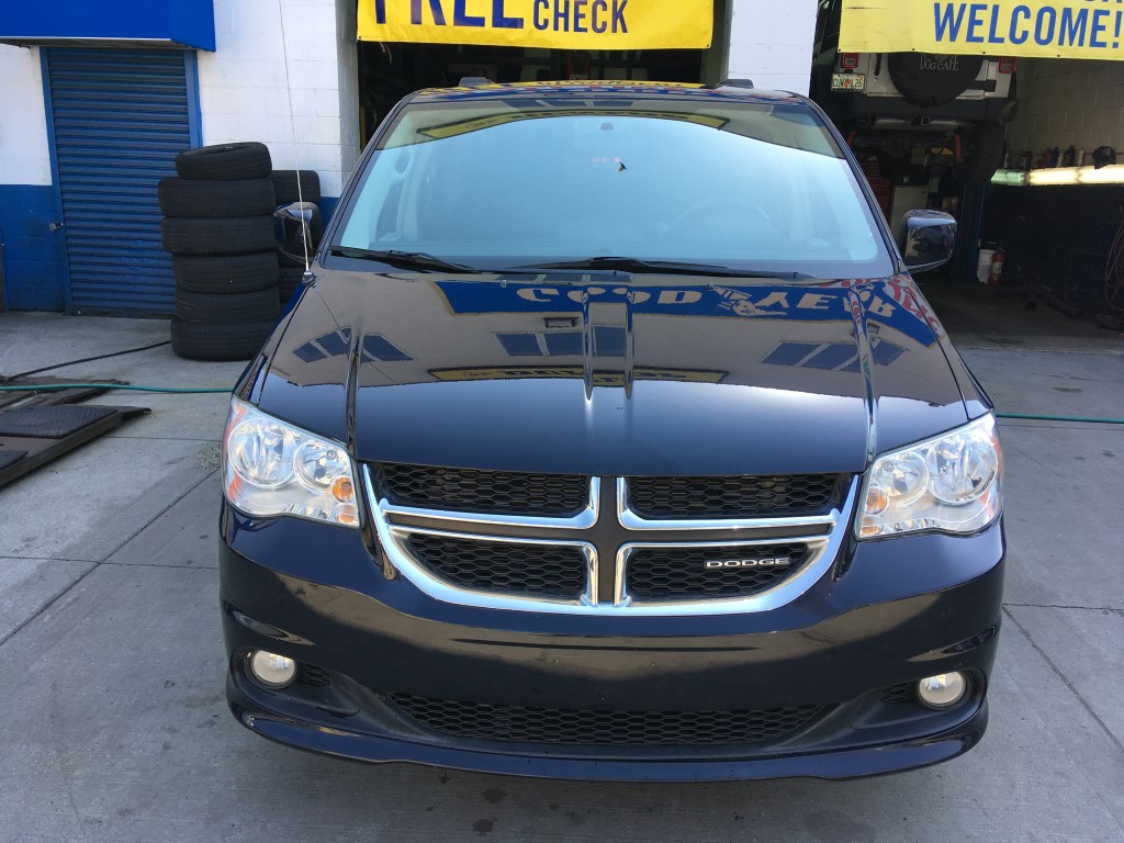 Used - Dodge Grand Caravan Crew Minivan for sale in Staten Island NY