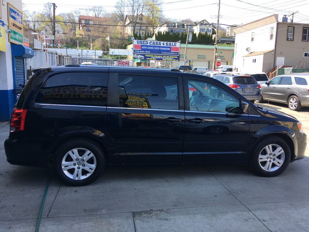 Used - Dodge Grand Caravan Crew Minivan for sale in Staten Island NY