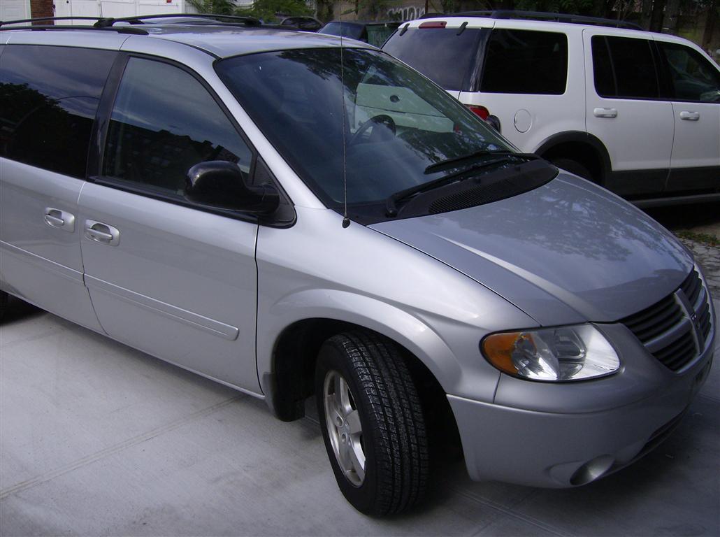 2006 Dodge Grand Caravan SXT MiniVan for sale in Brooklyn, NY