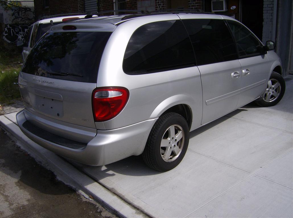 2006 Dodge Grand Caravan SXT MiniVan for sale in Brooklyn, NY