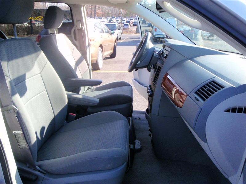 2008 Chrysler Town & Country MiniVan for sale in Brooklyn, NY