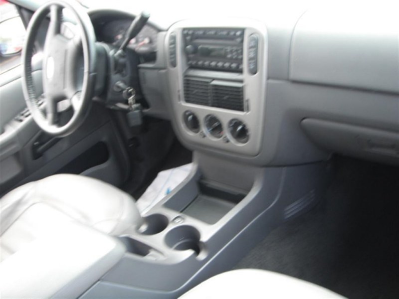 2005 Ford Explorer XLT 4WD Sport Utility for sale in Brooklyn, NY