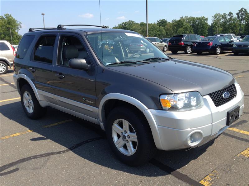 2005 Ford Escape Sport Utility 4WD for sale in Brooklyn, NY