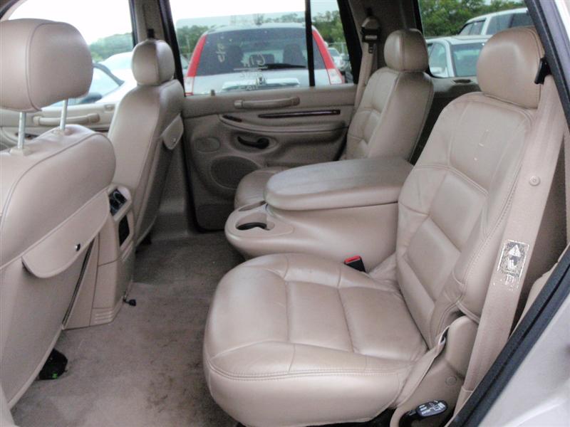 2002 Lincoln Navigator Sport Utility 4WD for sale in Brooklyn, NY