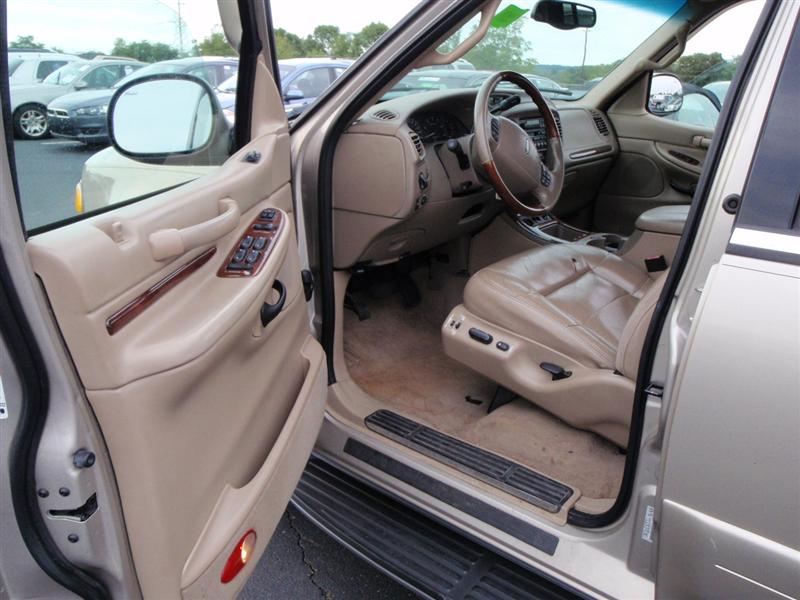 2002 Lincoln Navigator Sport Utility 4WD for sale in Brooklyn, NY