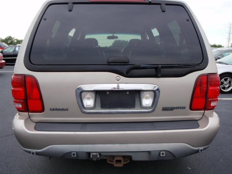 2002 Lincoln Navigator Sport Utility 4WD for sale in Brooklyn, NY