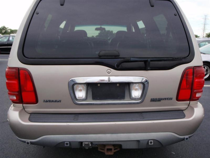 2002 Lincoln Navigator Sport Utility 4WD for sale in Brooklyn, NY