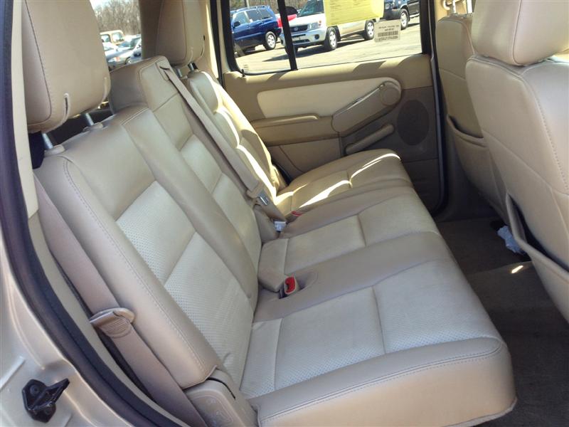 2007 Mercury Mountaineer Sport Utility AWD 3rd Row for sale in Brooklyn, NY