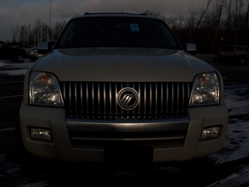 Used - Mercury Mountaineer Sport Utility  for sale in Staten Island NY