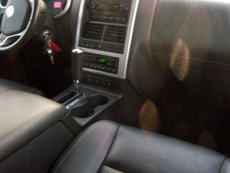 Used - Mercury Mountaineer Sport Utility  for sale in Staten Island NY