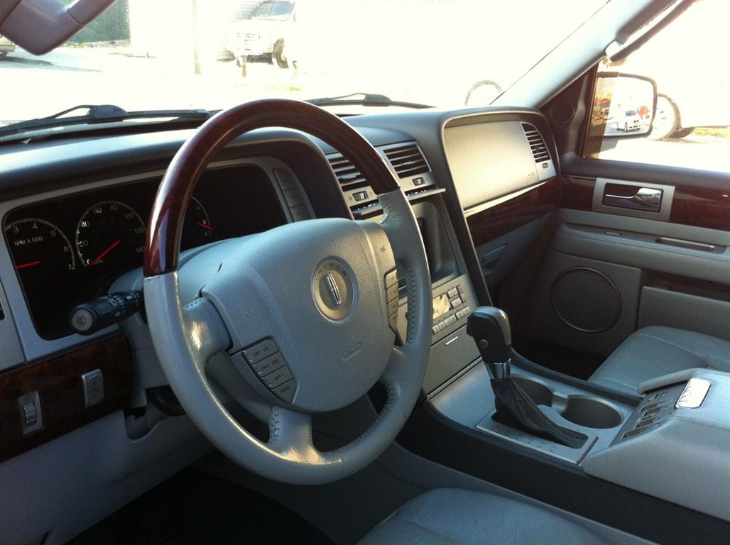 2004 Lincoln Navigator Sport Utility for sale in Brooklyn, NY