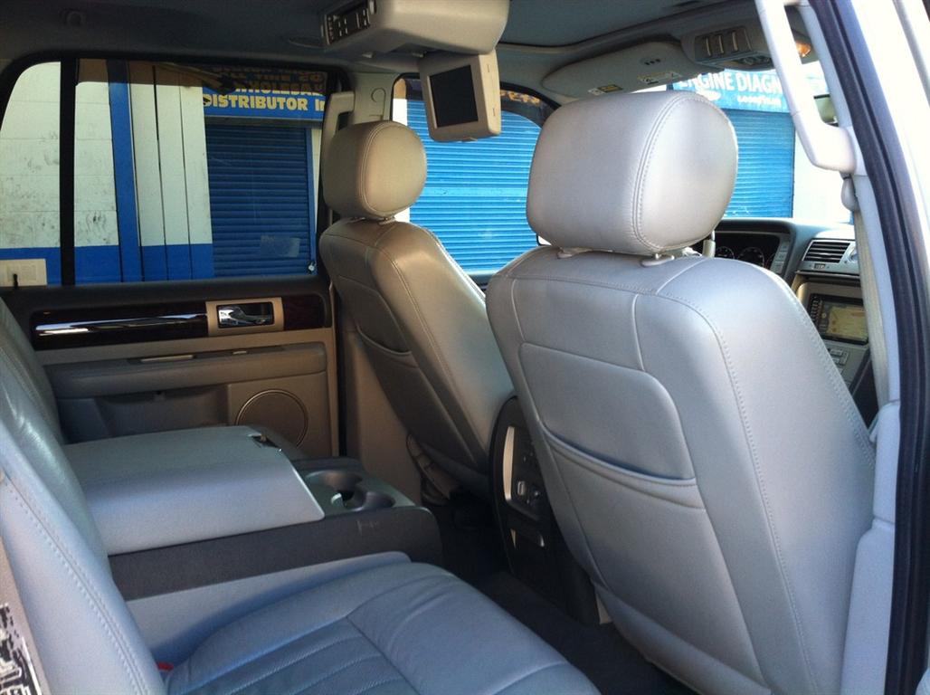 2004 Lincoln Navigator Sport Utility for sale in Brooklyn, NY