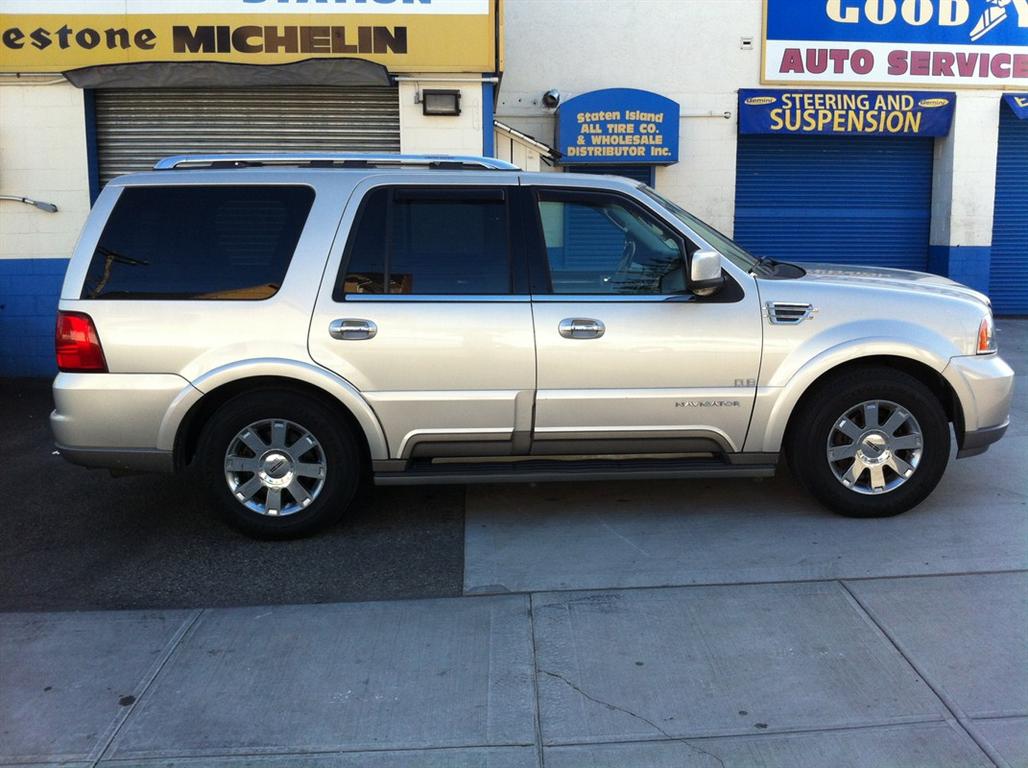 2004 Lincoln Navigator Sport Utility for sale in Brooklyn, NY