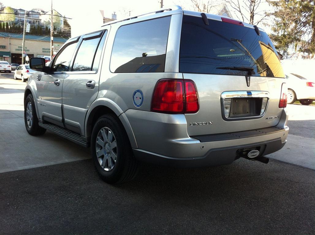 2004 Lincoln Navigator Sport Utility for sale in Brooklyn, NY